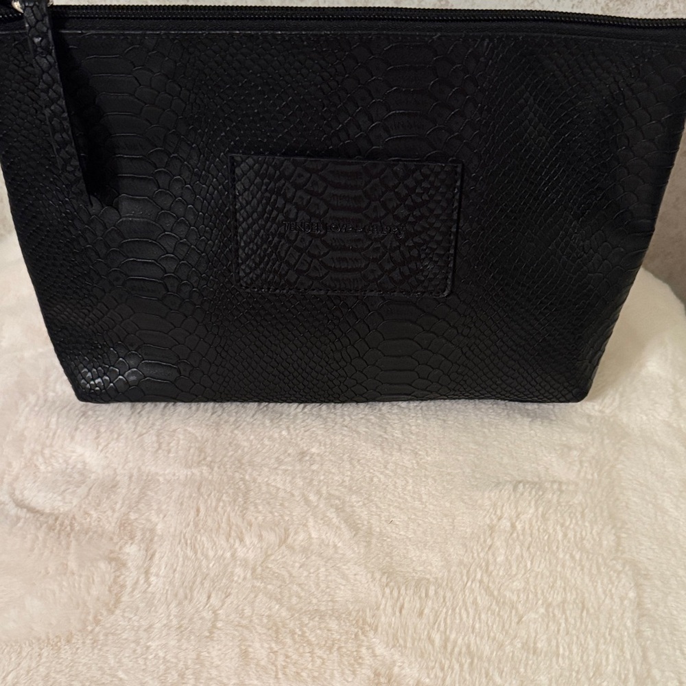 Tender Love + Carry Black crocodile embossed Clutch NWOT